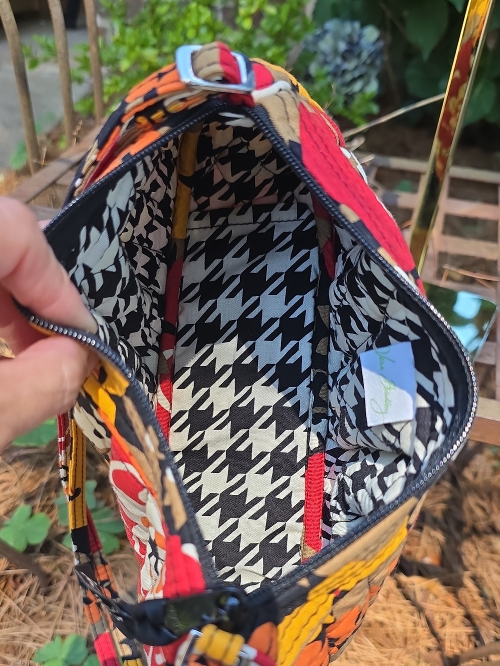 Vera Bradley Quilted Mini Shoulder Bag / Crossbody Small Red Orange Yellow - Picture 7 of 7